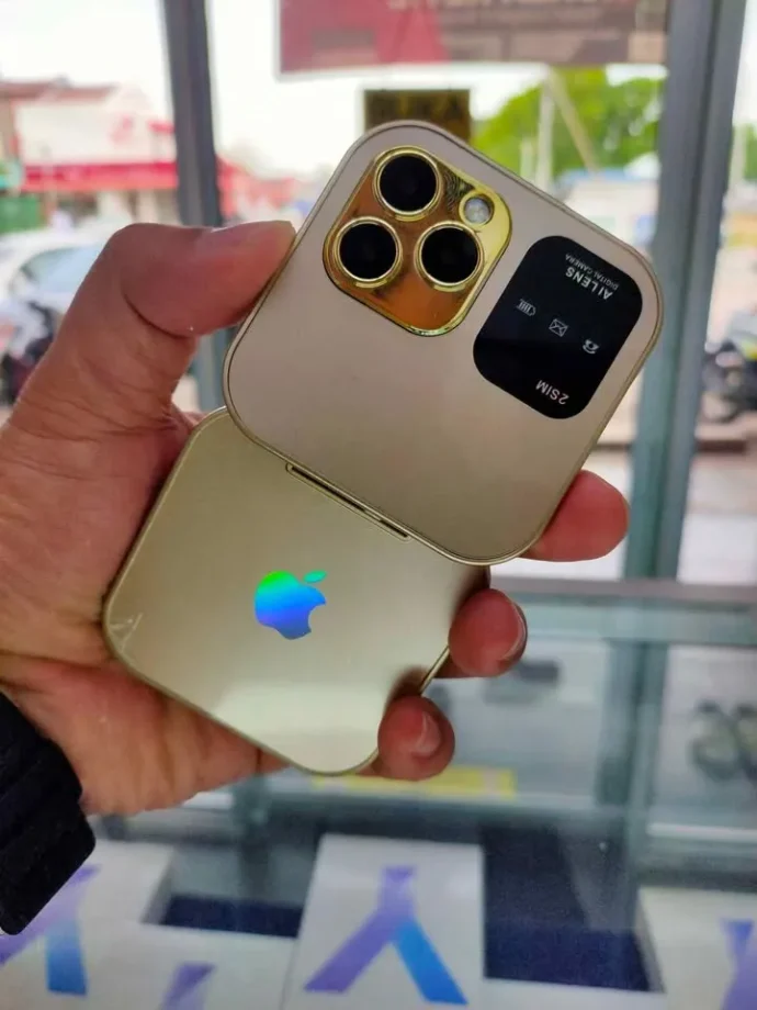 ⁦هاتف i16Pro Mini Flip – موبايل قابل للطي بشاشة صغيرة، يدعم  SIM 2 و Card mimoire⁩ - الصورة ⁦2⁩